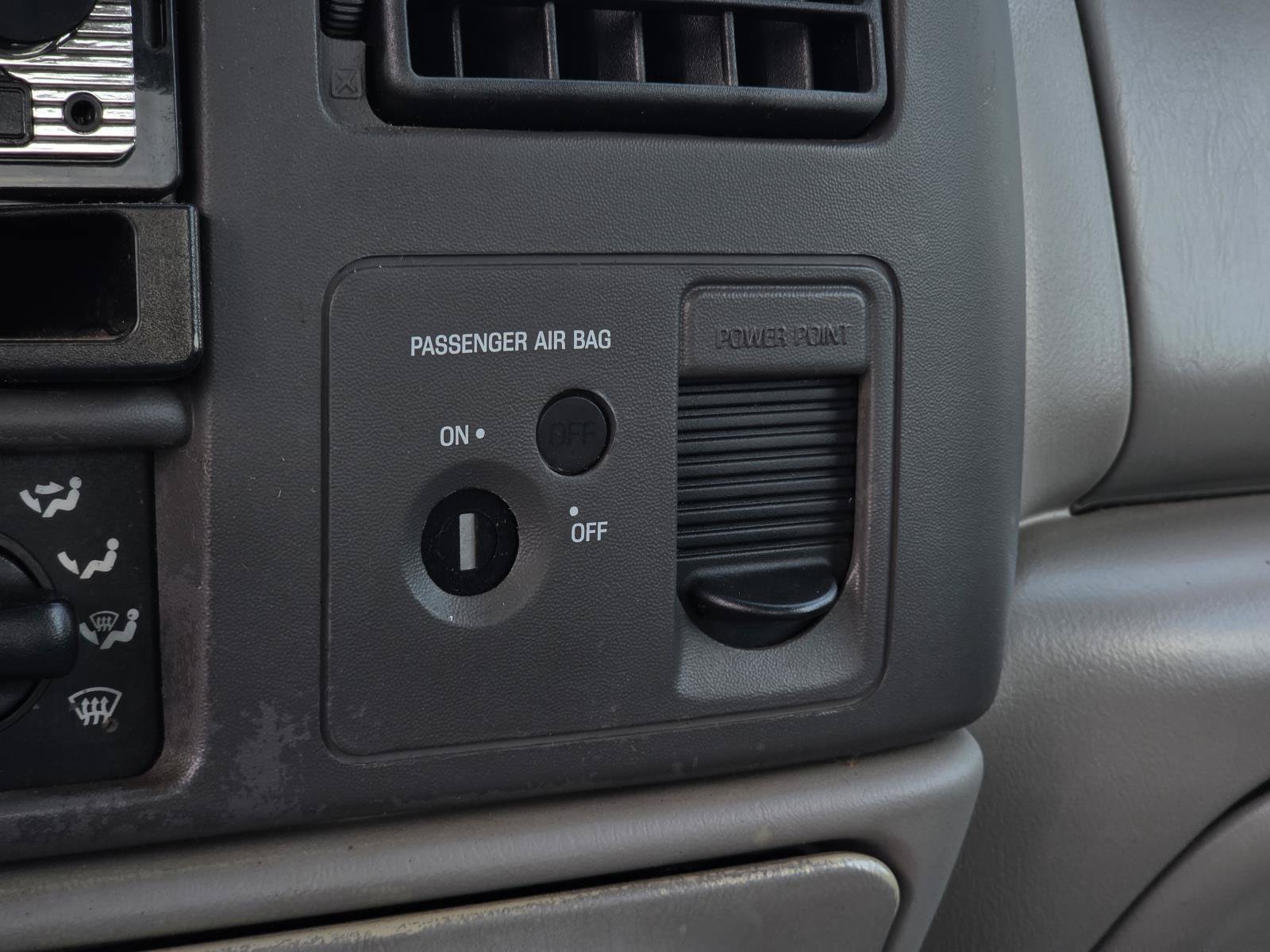 Used 2000 Ford F350 Lariat RWD image 16