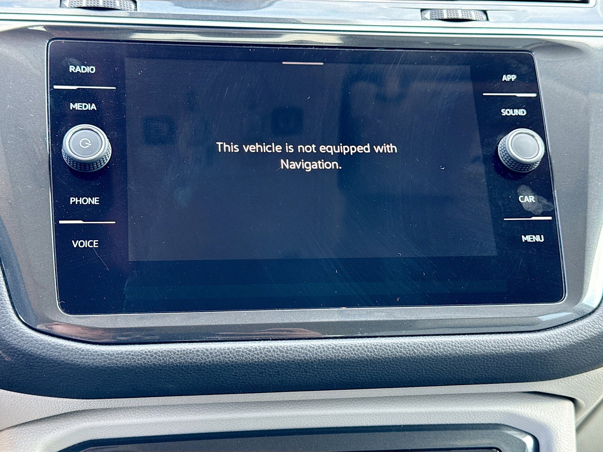 Used 2022 Volkswagen Tiguan SE image 33