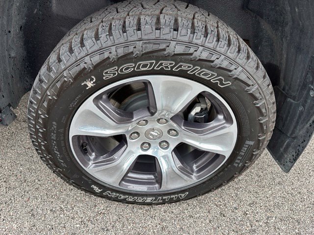 Used 2023 RAM 1500 Laramie AWD/4WD image 8