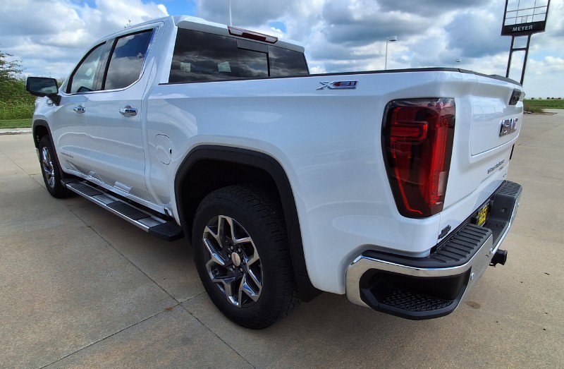 New 2026 GMC Sierra 1500 SLT w/ SLT Premium Plus Package AWD/4WD image 6