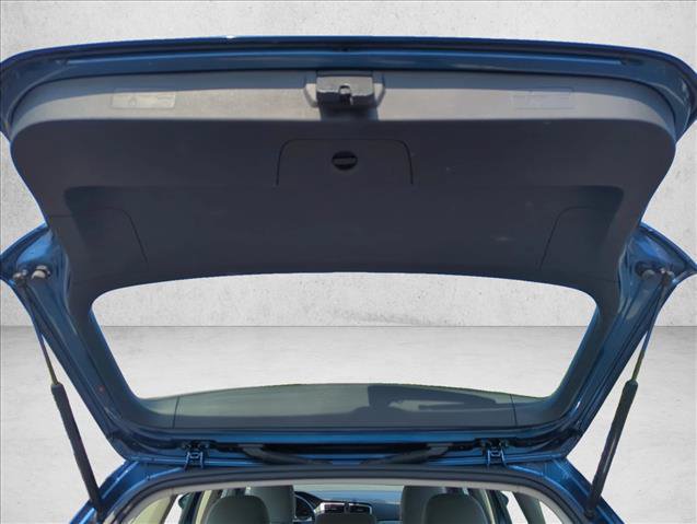 Used 2016 Volkswagen Golf S FWD image 8
