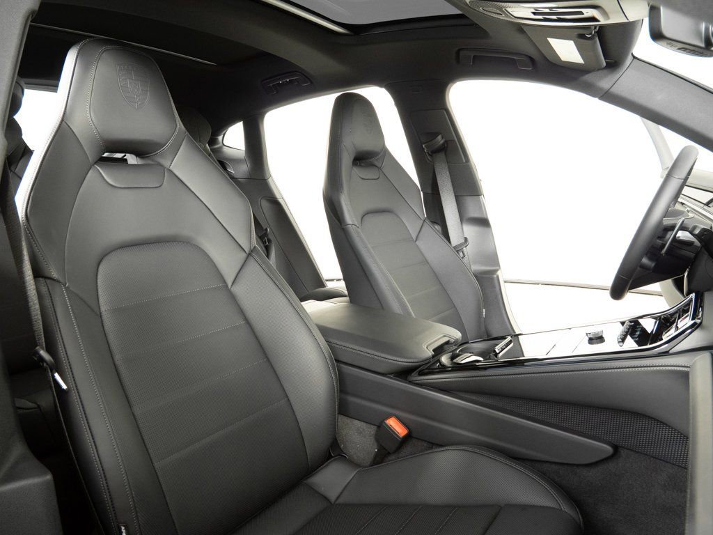 New 2026 Porsche Panamera image 24