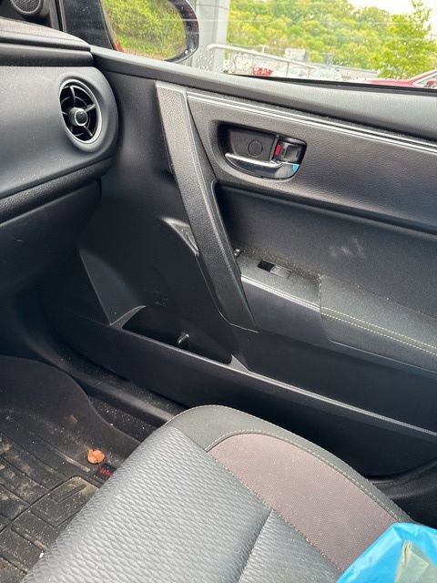 Used 2017 Toyota Corolla LE w/ LE Premium Package w/Moonroof FWD image 18