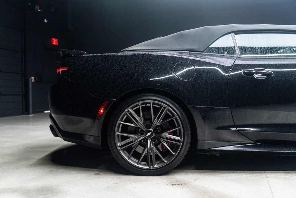 Used 2018 Chevrolet Camaro ZL1 RWD image 13