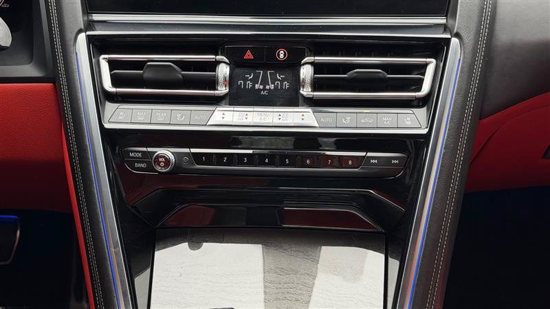 Used 2019 BMW M850i xDrive Coupe w/ M Carbon Exterior Package AWD/4WD image 43