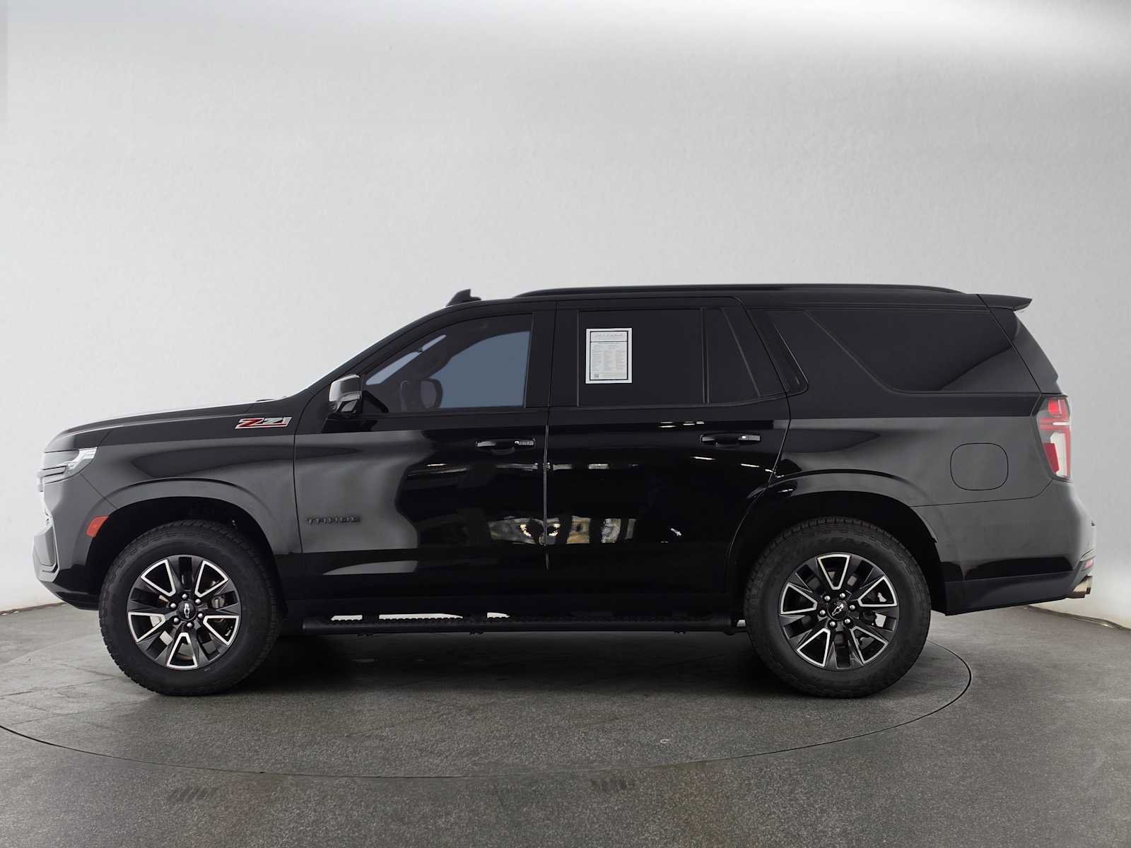 Used 2022 Chevrolet Tahoe Z71 w/ Z71 Off-Road Package AWD/4WD image 6