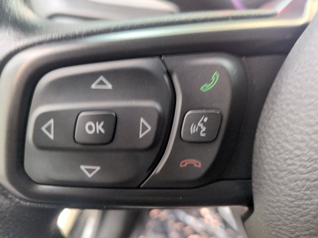 Used 2025 Jeep Gladiator Sport image 19