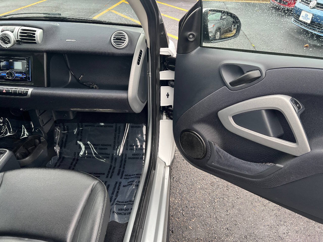 Used 2015 smart fortwo pure RWD image 24