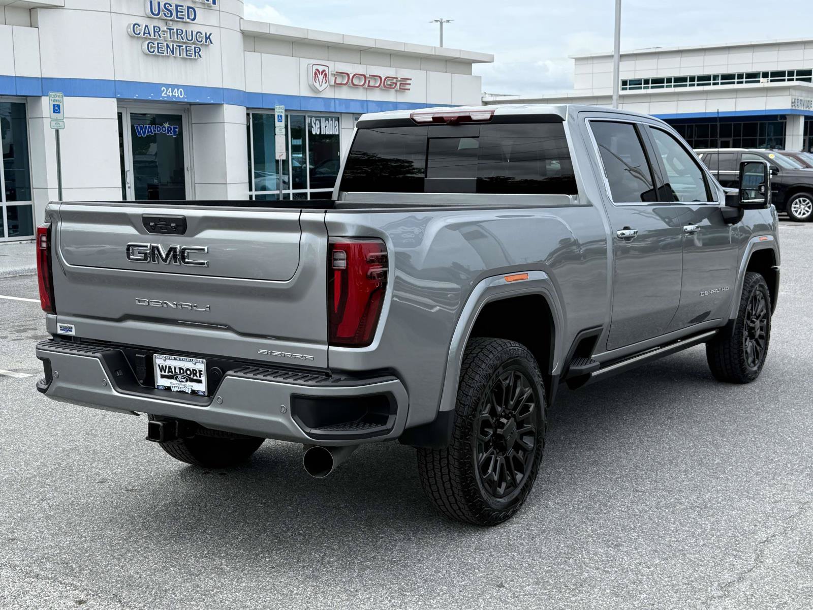 Used 2026 GMC Sierra 2500 Denali Ultimate w/ Max Trailering Package AWD/4WD image 2