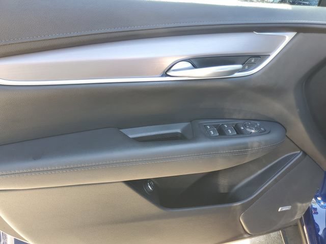 Certified 2023 Cadillac XT5 Luxury FWD image 17