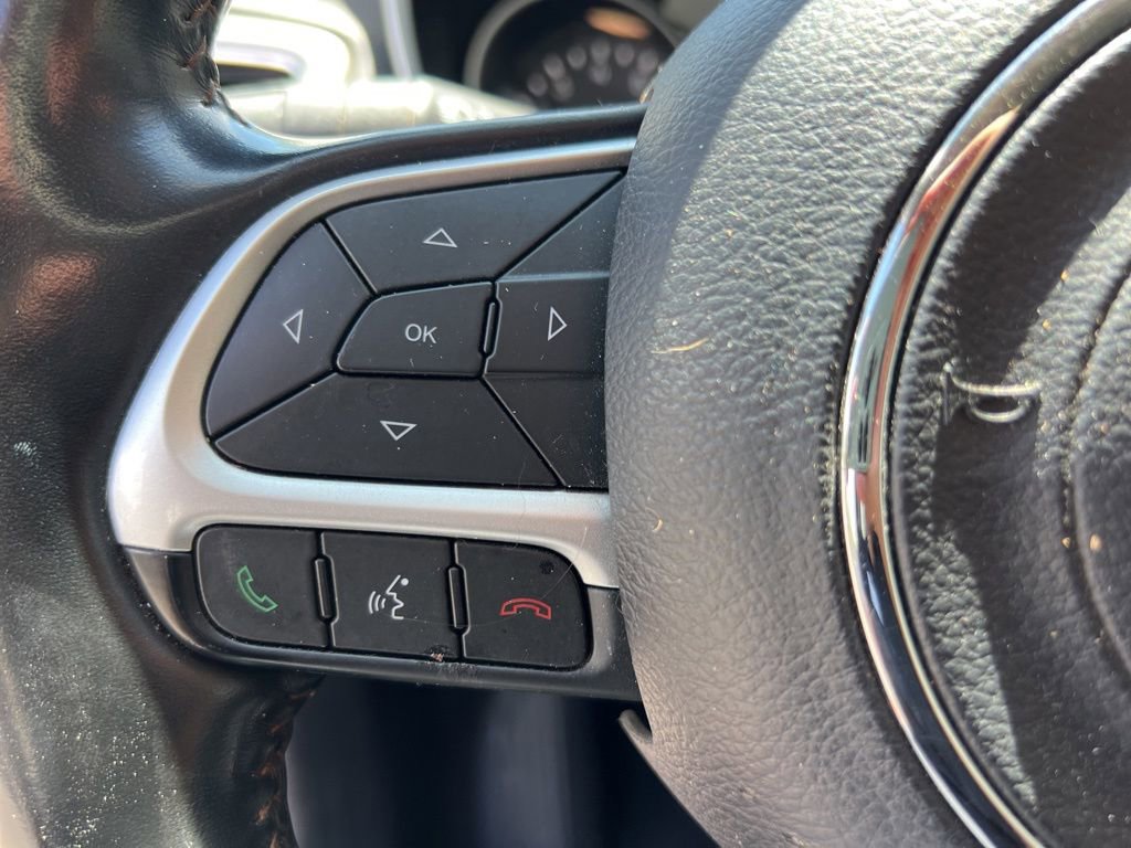 Used 2019 Jeep Compass Latitude w/ Cold Weather Group AWD/4WD image 13
