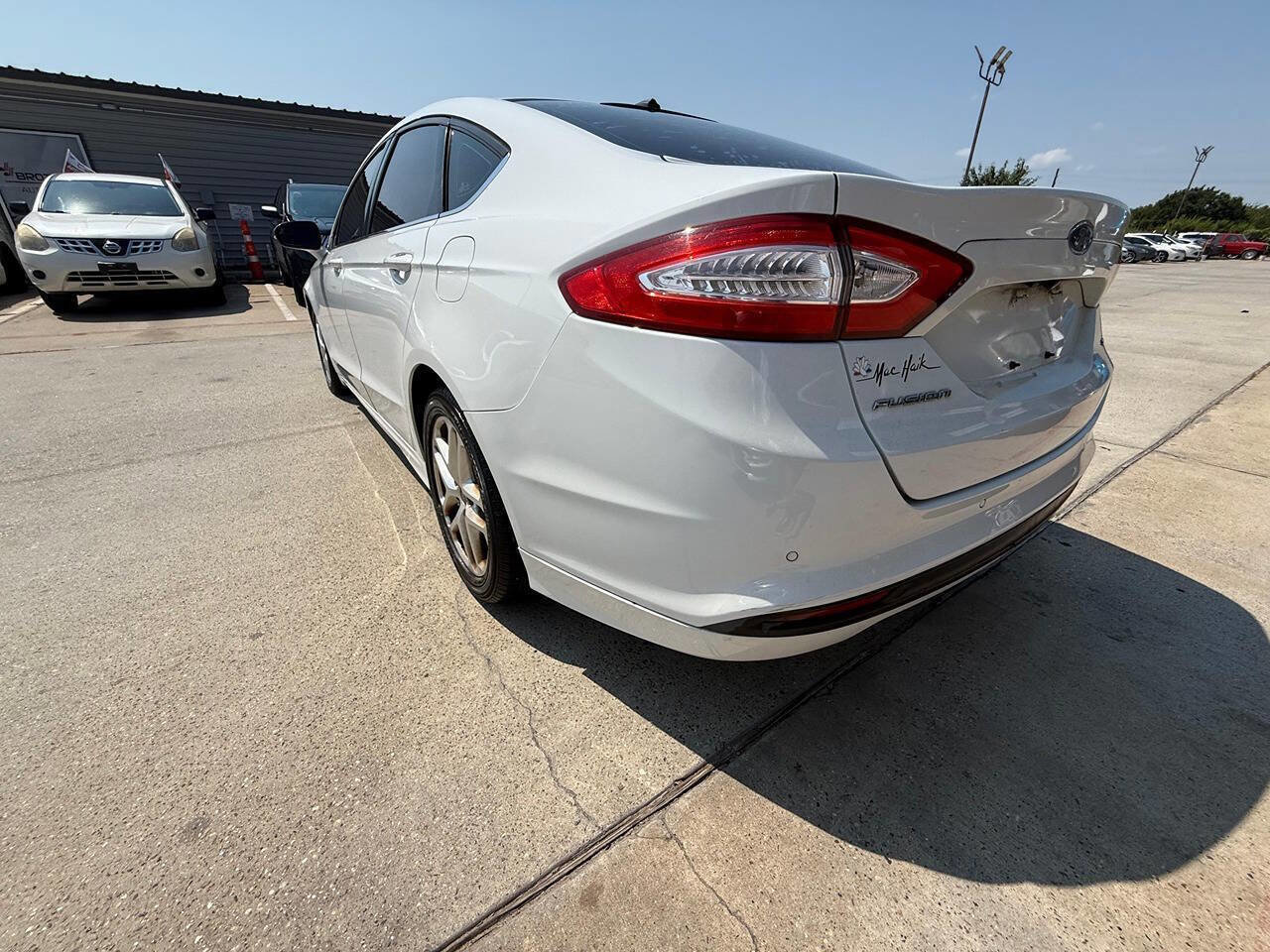 Used 2015 Ford Fusion SE image 28