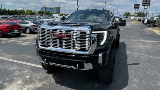 New 2026 GMC Sierra 2500 Denali w/ Denali Reserve Package AWD/4WD image 5