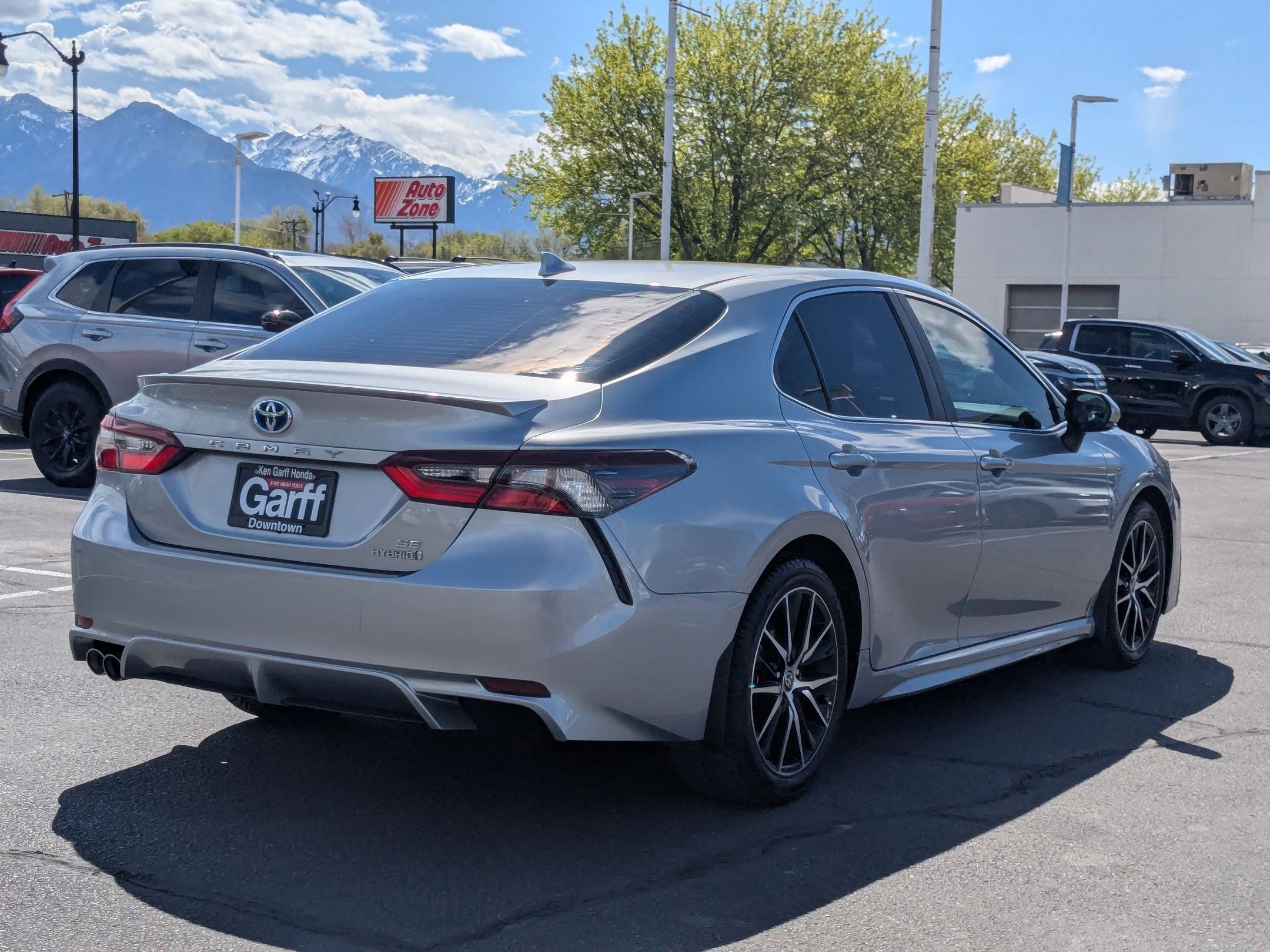 Used 2022 Toyota Camry SE w/ Audio Upgrade Package image 3