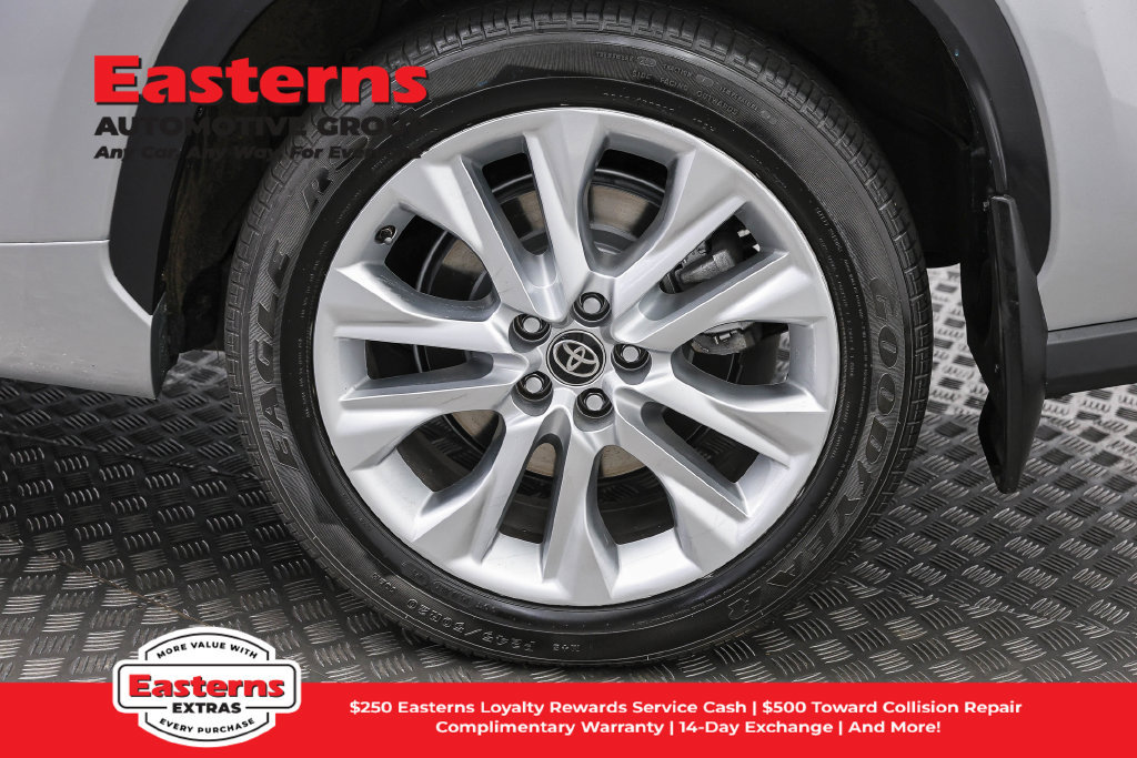 Used 2021 Toyota Highlander Limited AWD/4WD image 38