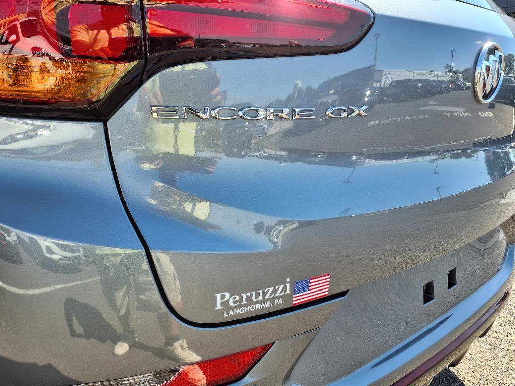 Certified 2022 Buick Encore GX Preferred w/ Sport Touring Package image 4