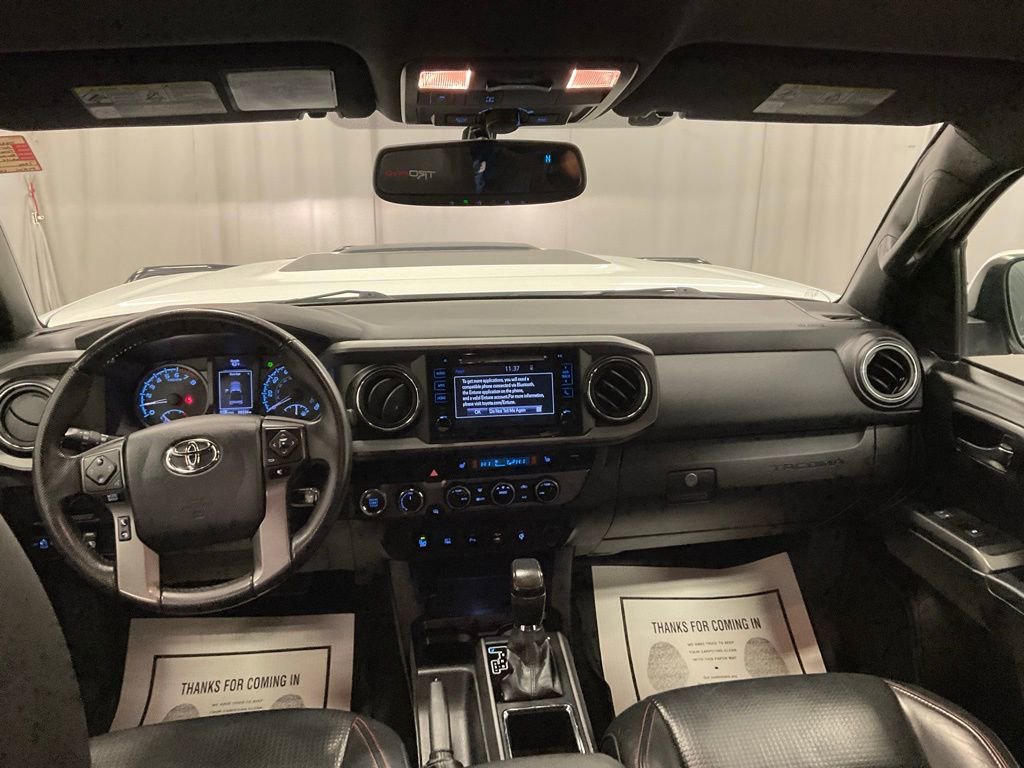 Used 2017 Toyota Tacoma TRD Pro image 2