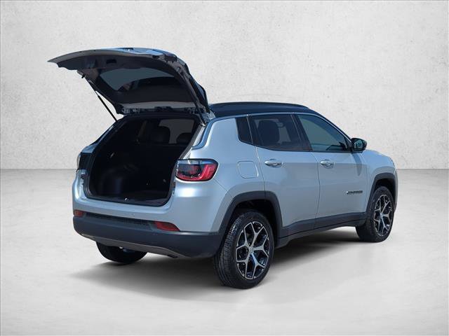 Used 2024 Jeep Compass Limited AWD/4WD image 5