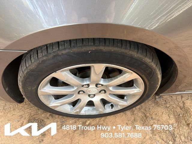 Used 2012 Buick LaCrosse Touring FWD image 4