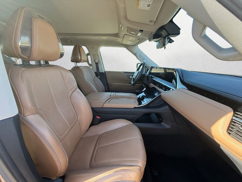 Certified 2025 INFINITI QX80 Sensory image 10