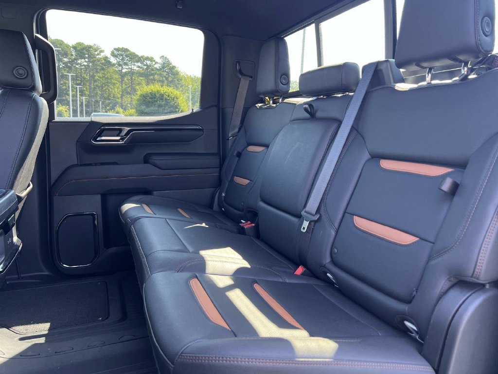 Used 2023 GMC Sierra 1500 AT4 w/ AT4 Premium Package AWD/4WD image 14