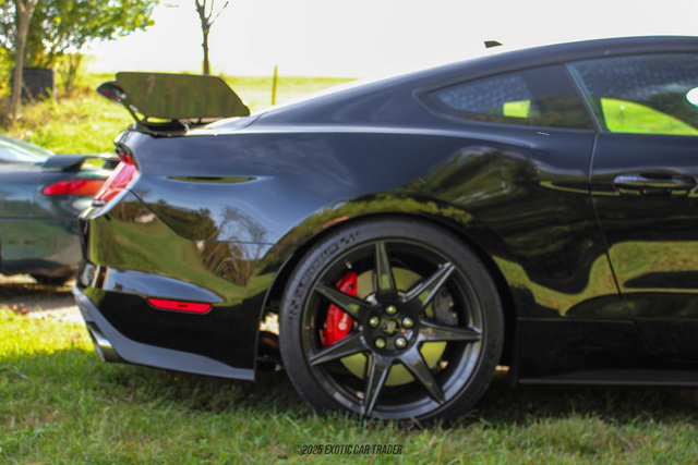 Used 2022 Ford Mustang Shelby GT500 w/ Carbon Fiber Track Pack image 10