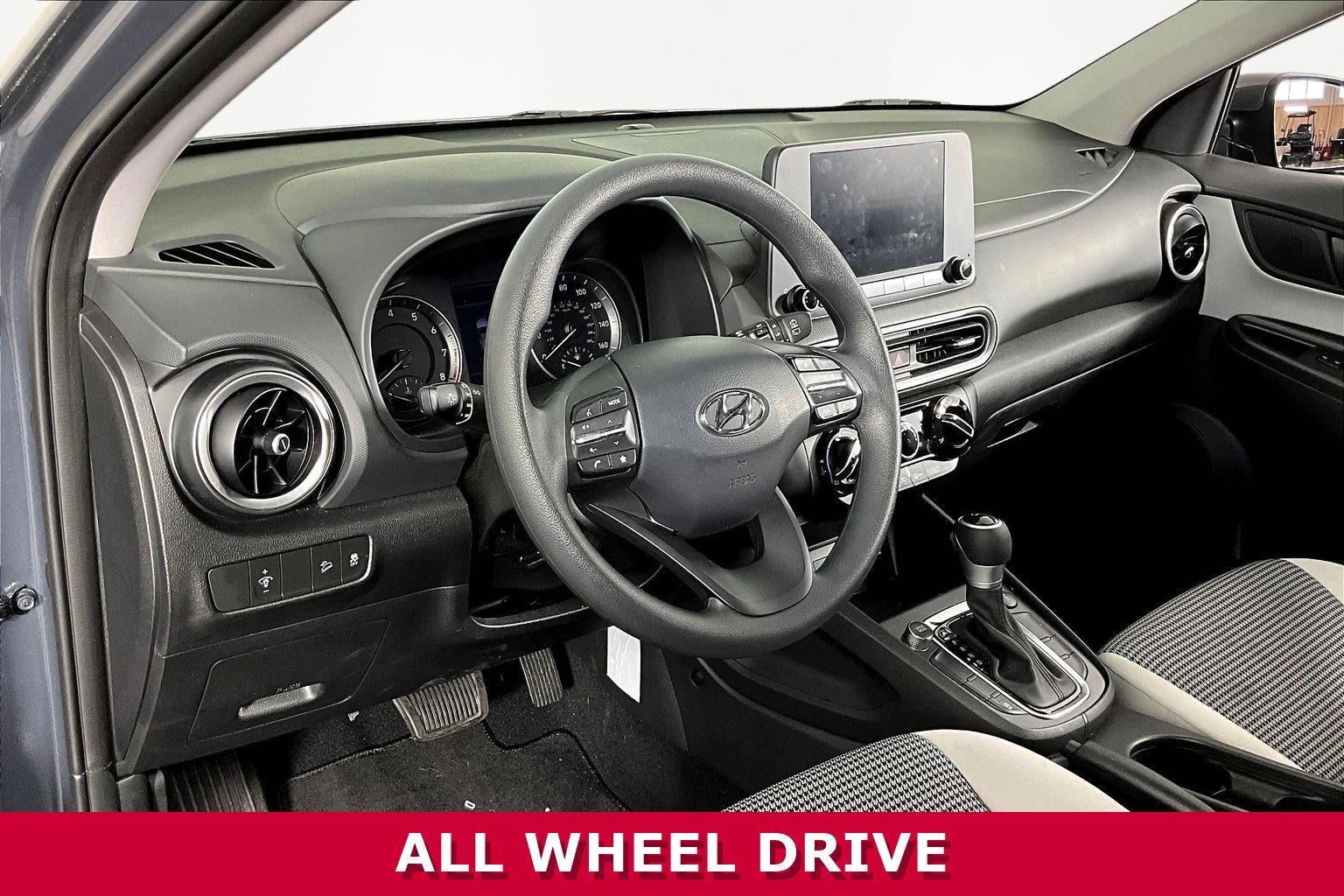 Used 2023 Hyundai Kona SE AWD/4WD image 16