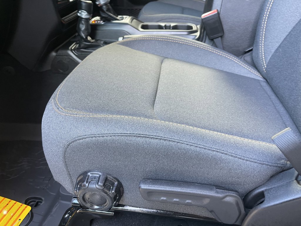 New 2026 Jeep Gladiator Sport AWD/4WD image 16