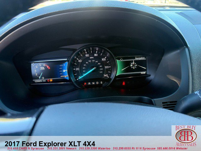Used 2017 Ford Explorer XLT w/ Equipment Group 202A AWD/4WD image 29