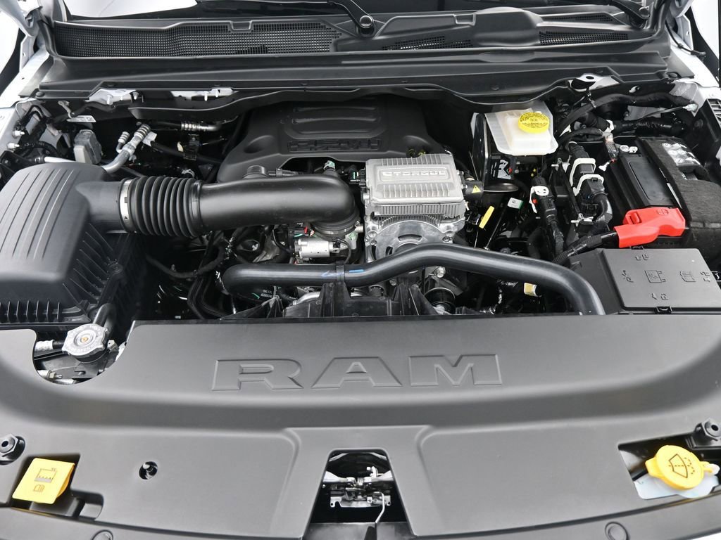New 2026 RAM 1500 4x4 Crew Cab image 25