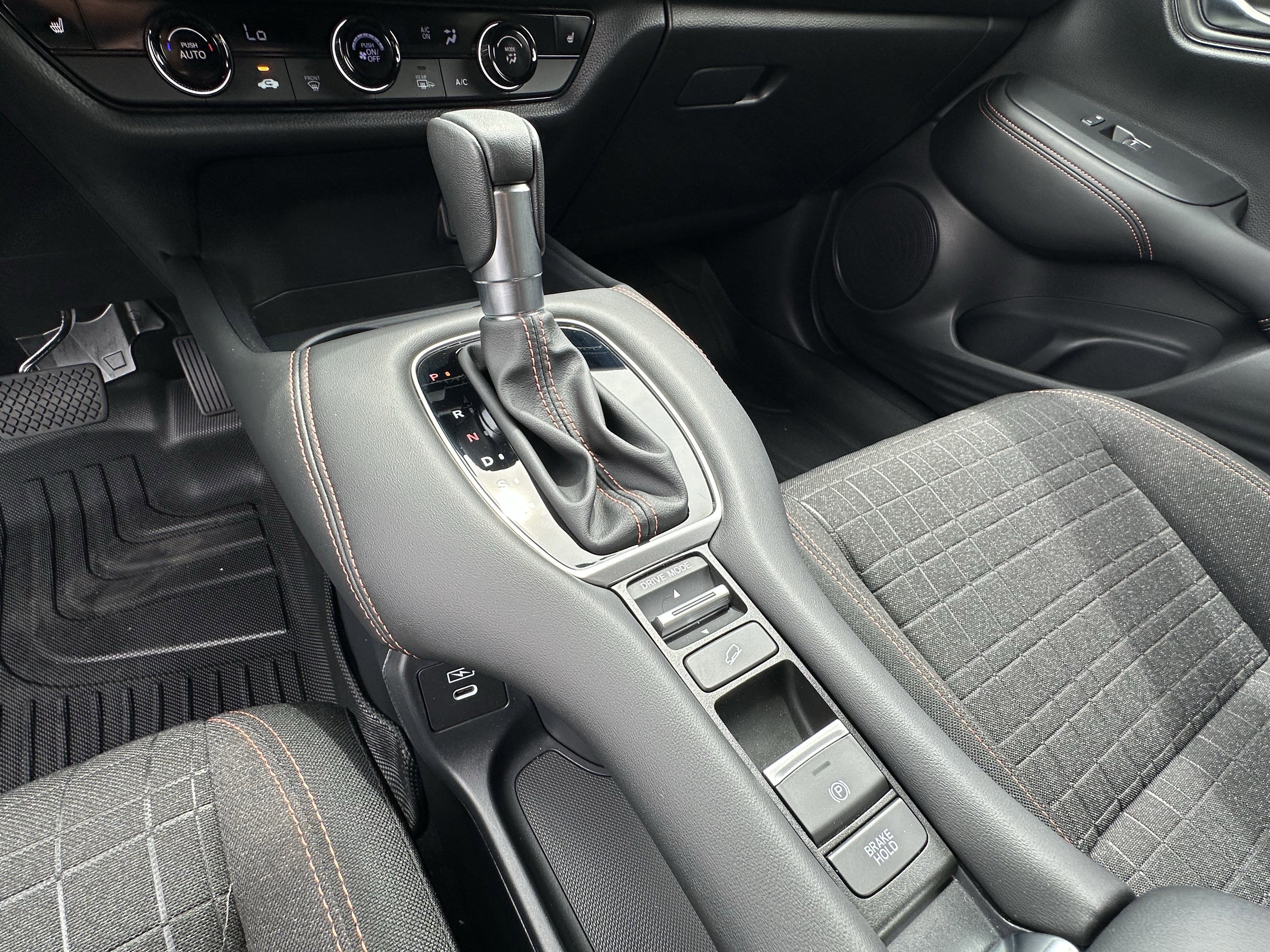 Used 2024 Honda HR-V Sport image 41