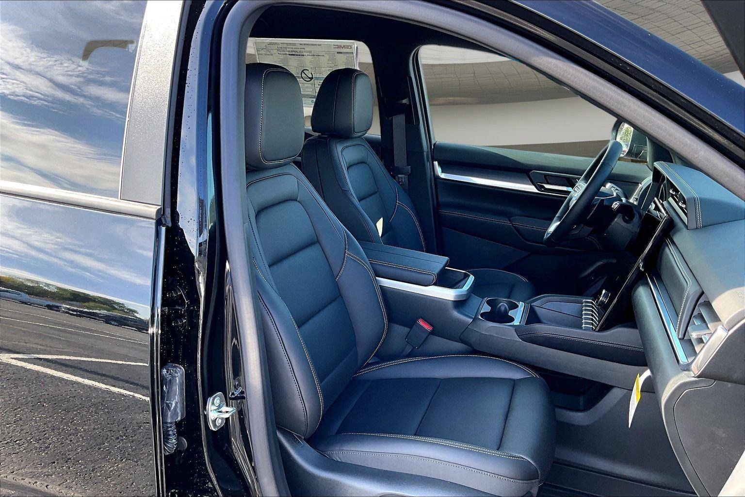 New 2026 GMC Terrain Elevation w/ Elevation Premium Package AWD/4WD image 12