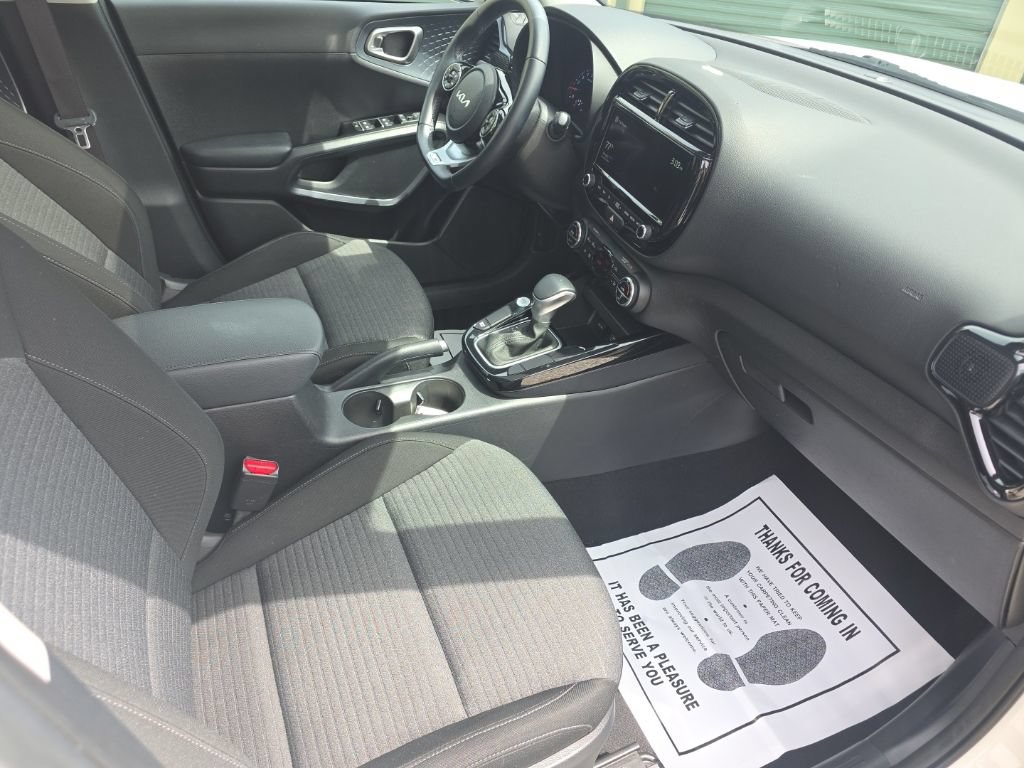 Used 2022 Kia Soul GT-Line FWD image 19