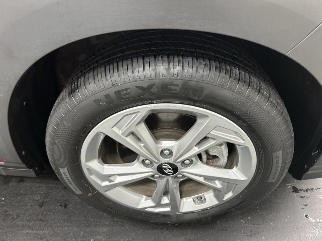 Used 2023 Hyundai Kona SEL AWD/4WD image 8