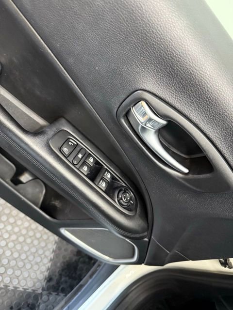 Used 2020 Jeep Compass Latitude image 17