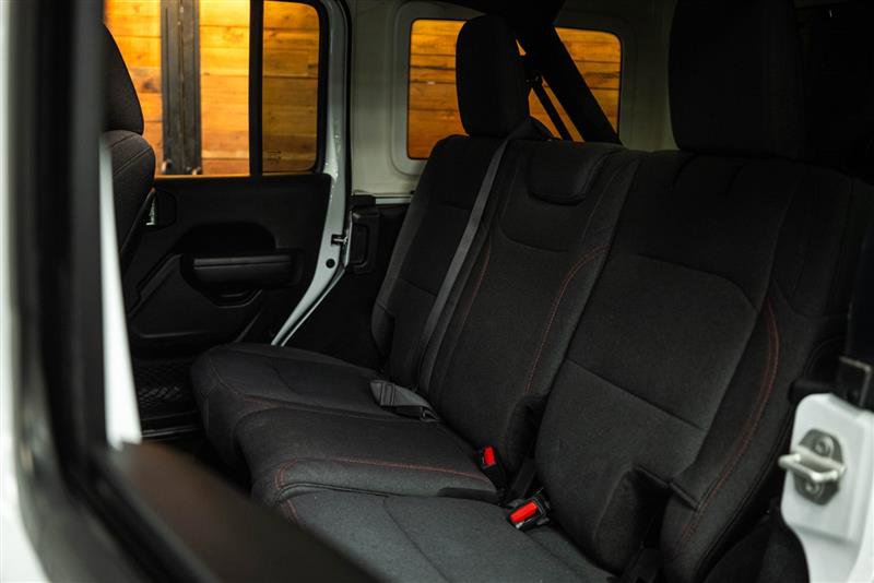 Used 2024 Jeep Wrangler Rubicon image 10