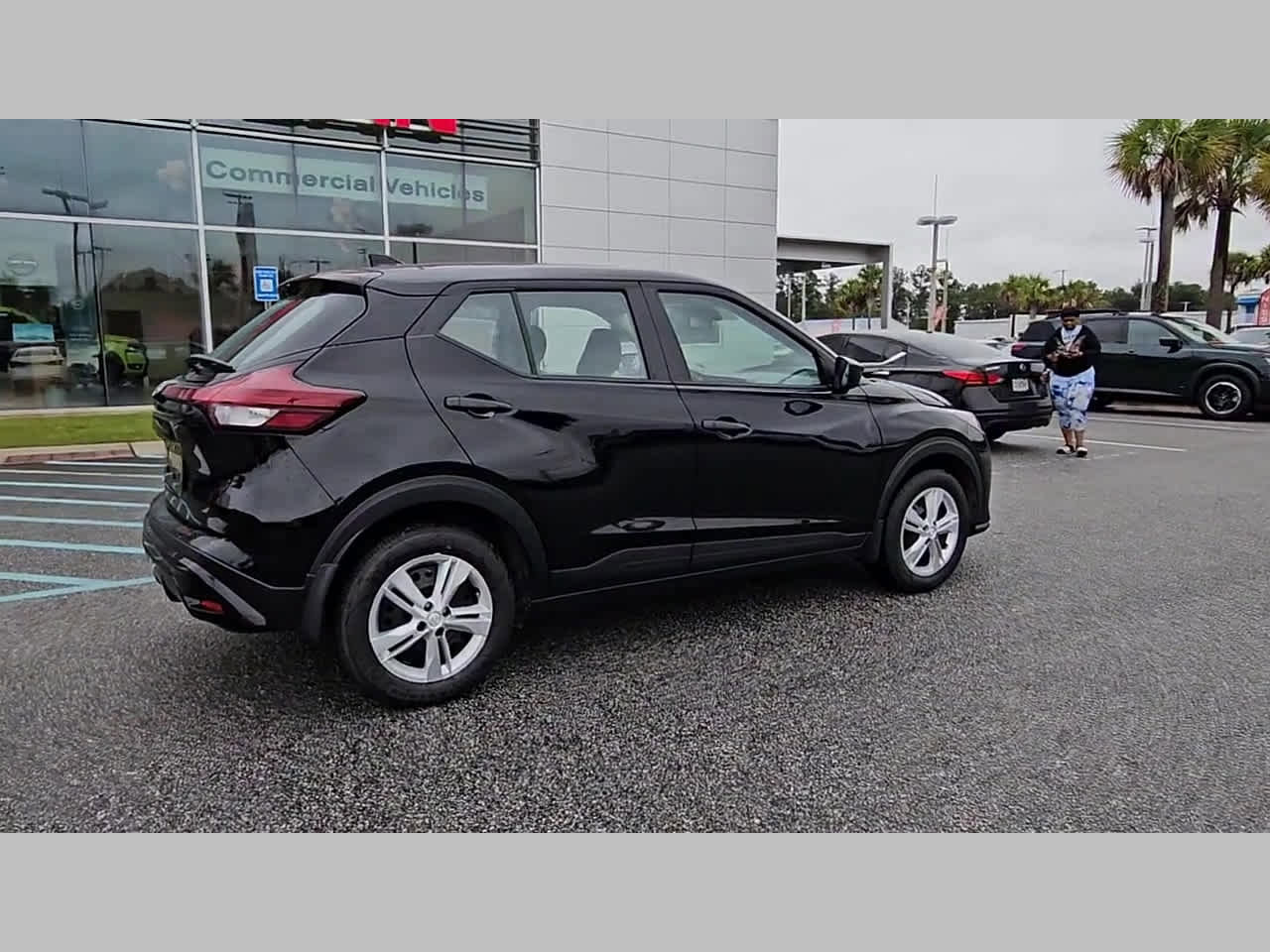 New 2025 Nissan Kicks Play S image 34