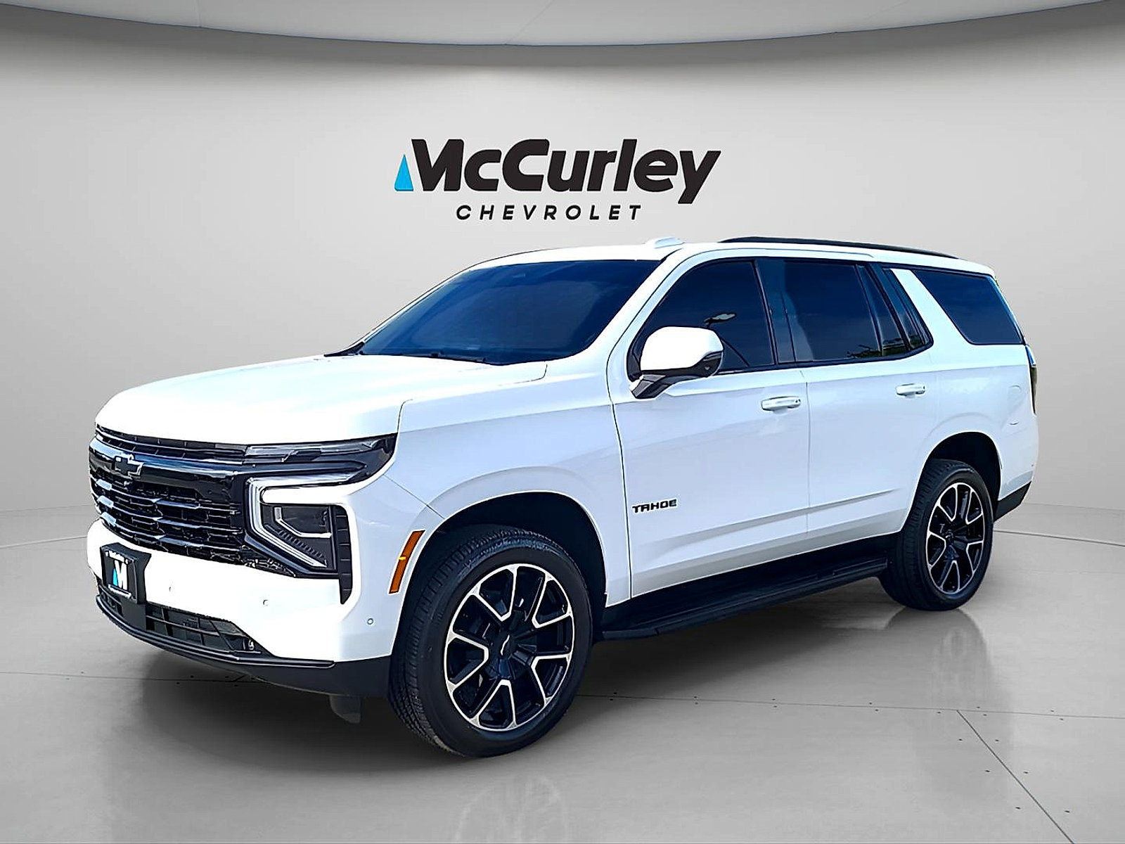 Used 2026 Chevrolet Tahoe RST w/ RST Capability Package AWD/4WD image 3