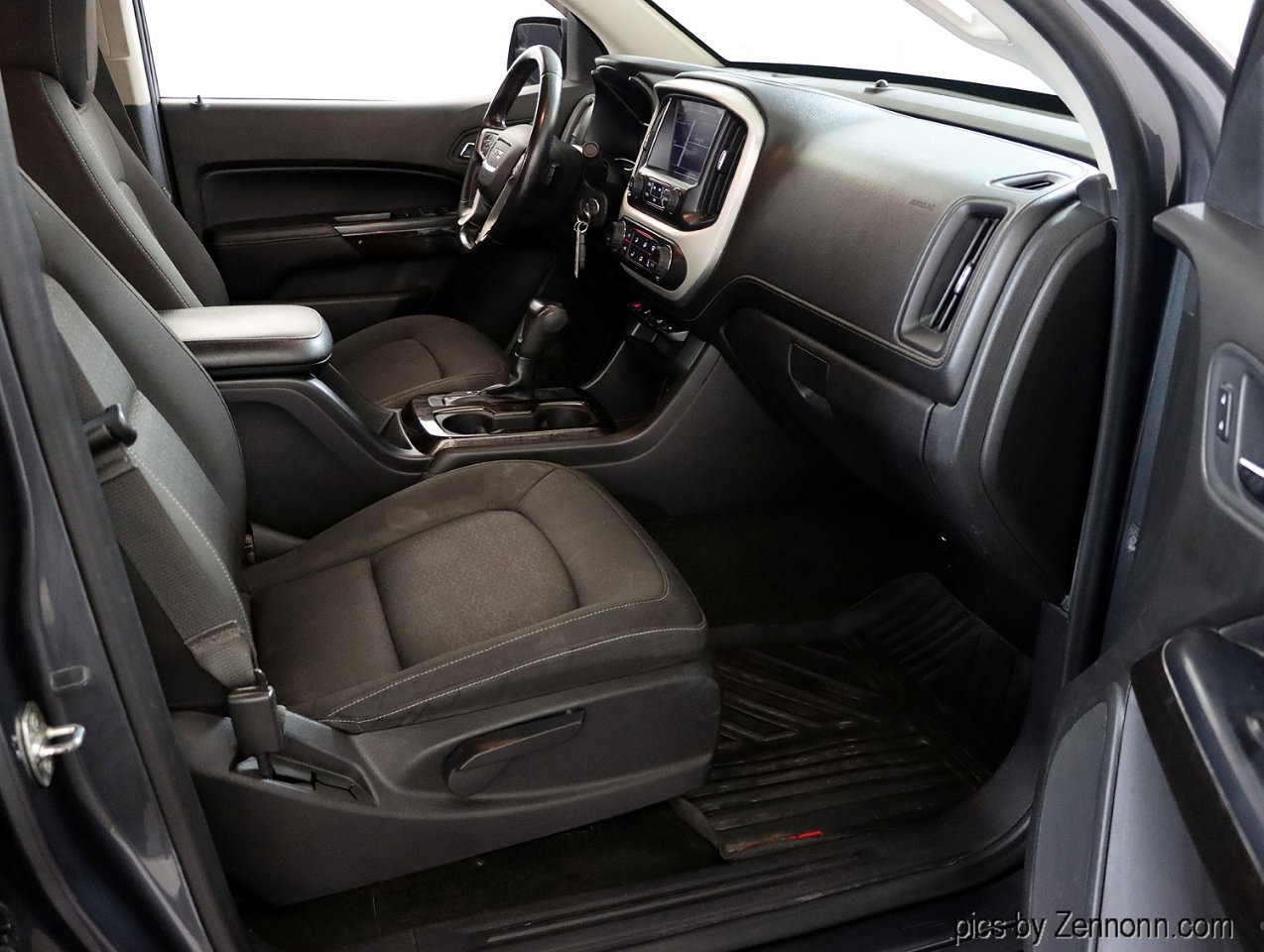 Used 2016 GMC Canyon SLE w/ SLE Convenience Package image 32