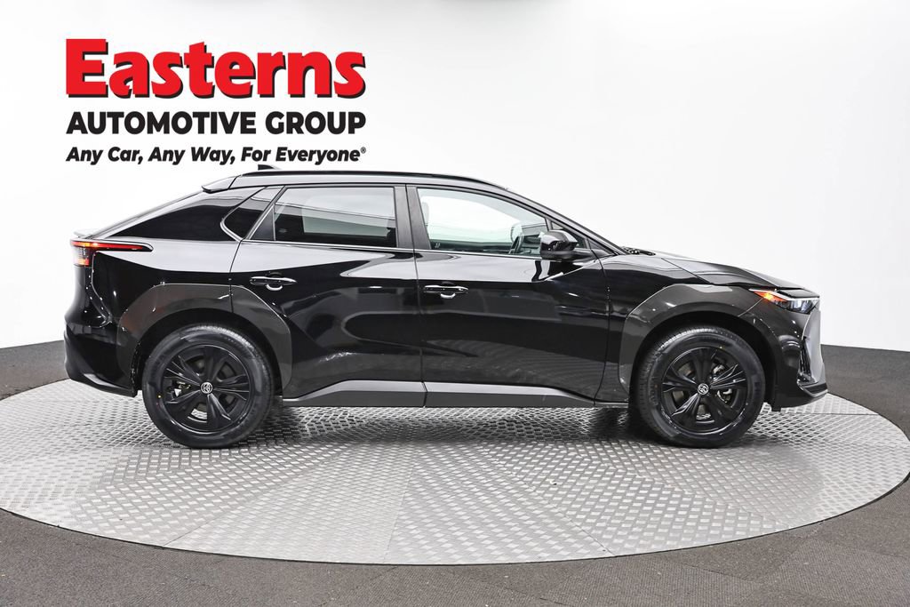 Used 2023 Toyota bZ4X XLE w/ Weather Package FWD image 4