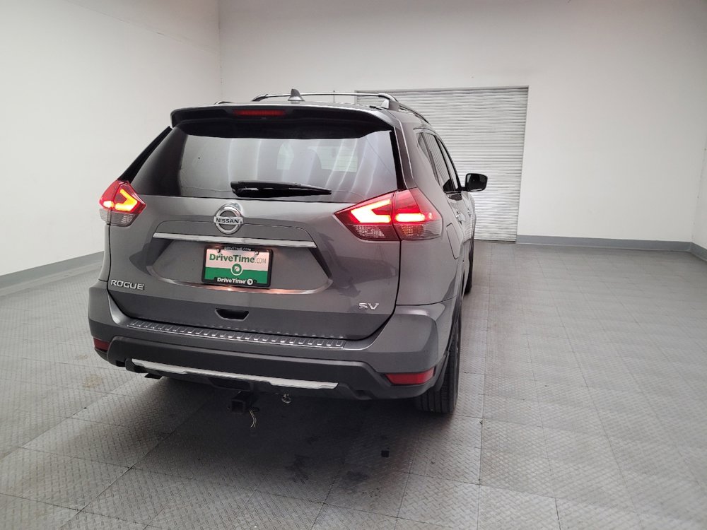 Used 2017 Nissan Rogue SV w/ Midnight Edition Package image 7