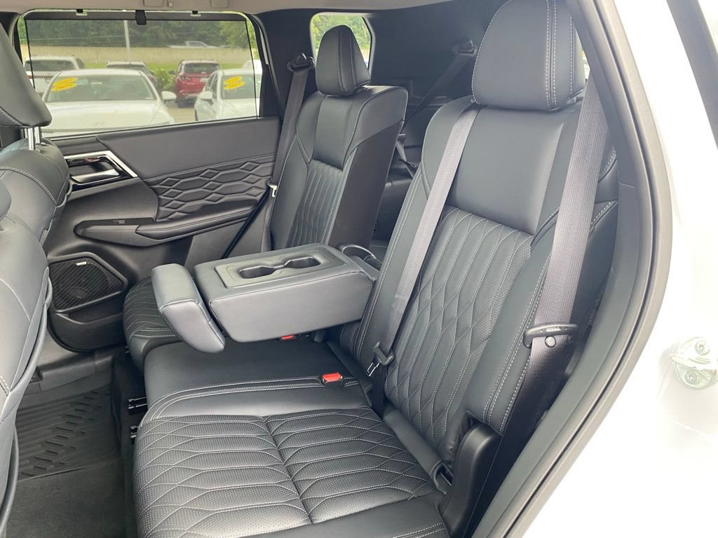 Used 2025 Mitsubishi Outlander SEL FWD image 27