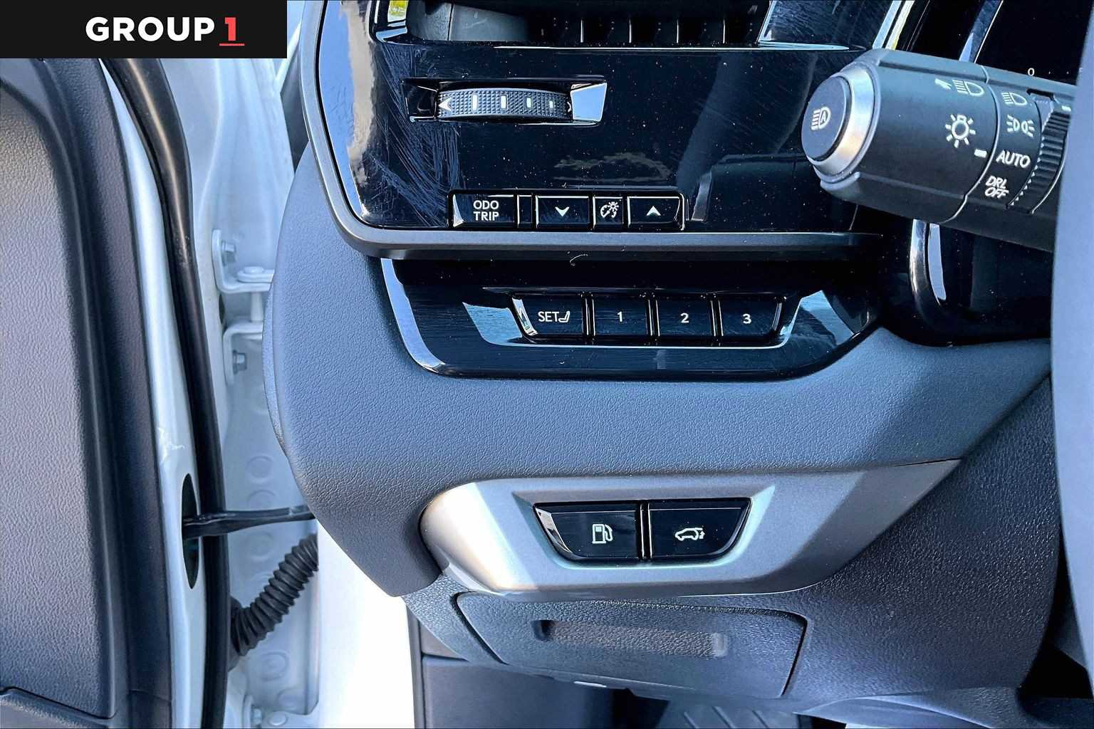 Used 2025 Lexus RX 350 Premium Plus w/ Convenience Package AWD/4WD image 32