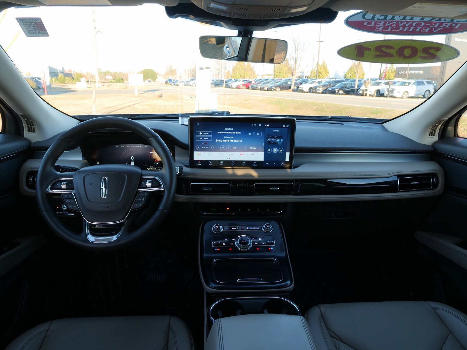 Used 2021 Lincoln Nautilus FWD w/ Equipment Group 101A image 18