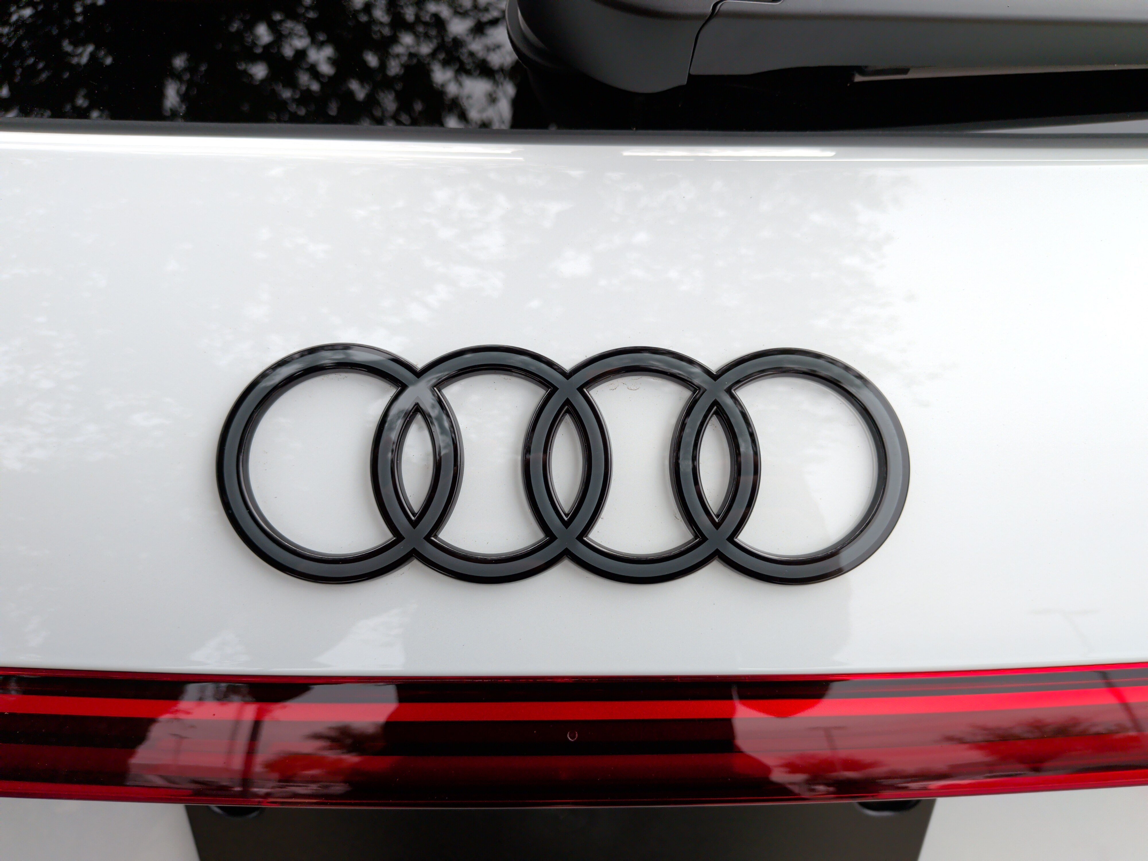 Used 2025 Audi SQ5 Premium Plus AWD/4WD image 38