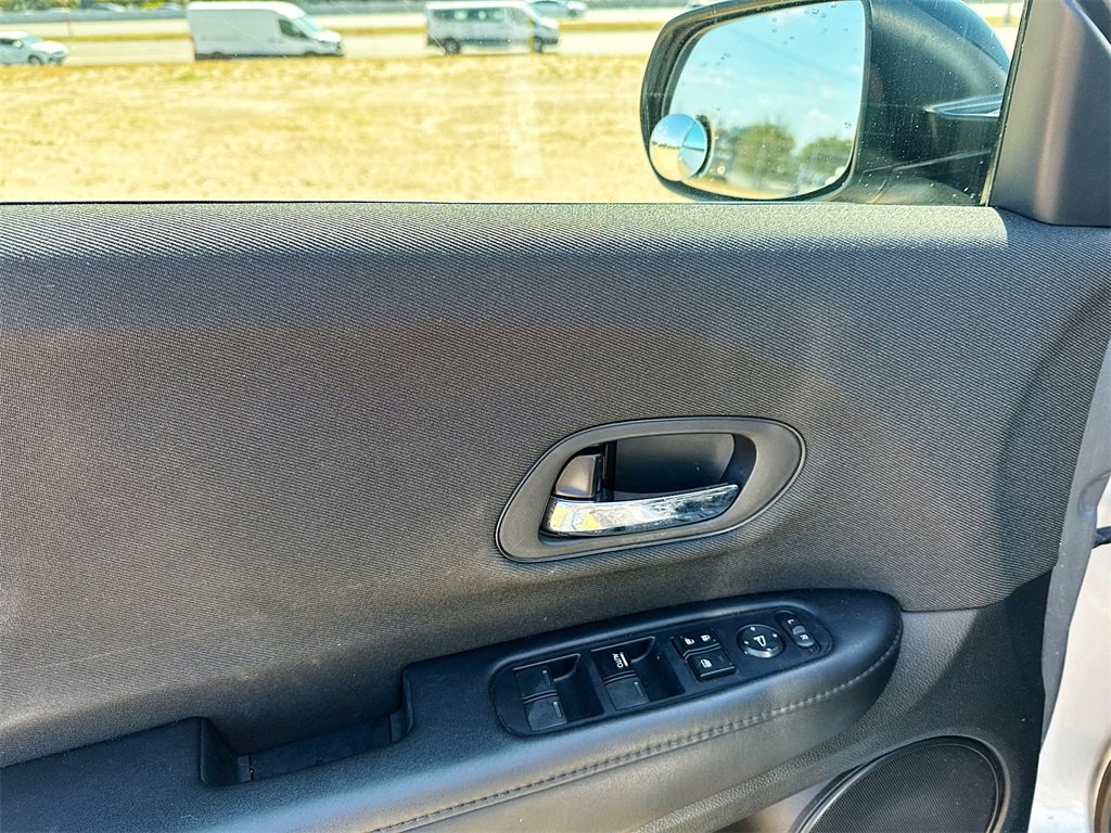 Used 2022 Honda HR-V Sport image 9