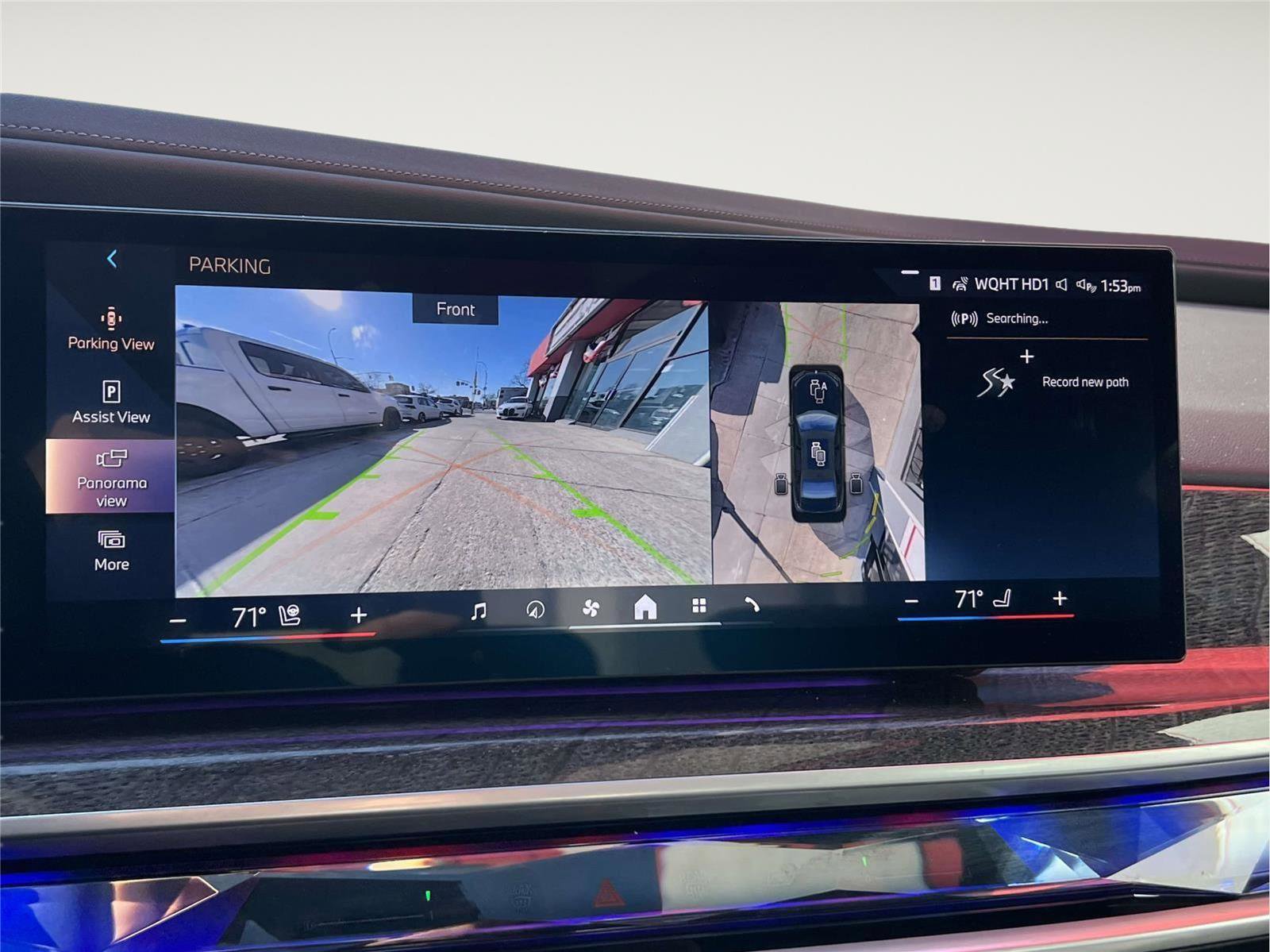 Used 2024 BMW 740i xDrive image 27