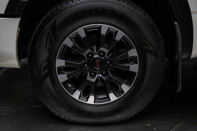 Used 2021 Nissan Titan PRO-4X w/ Off Road Protection Package image 10
