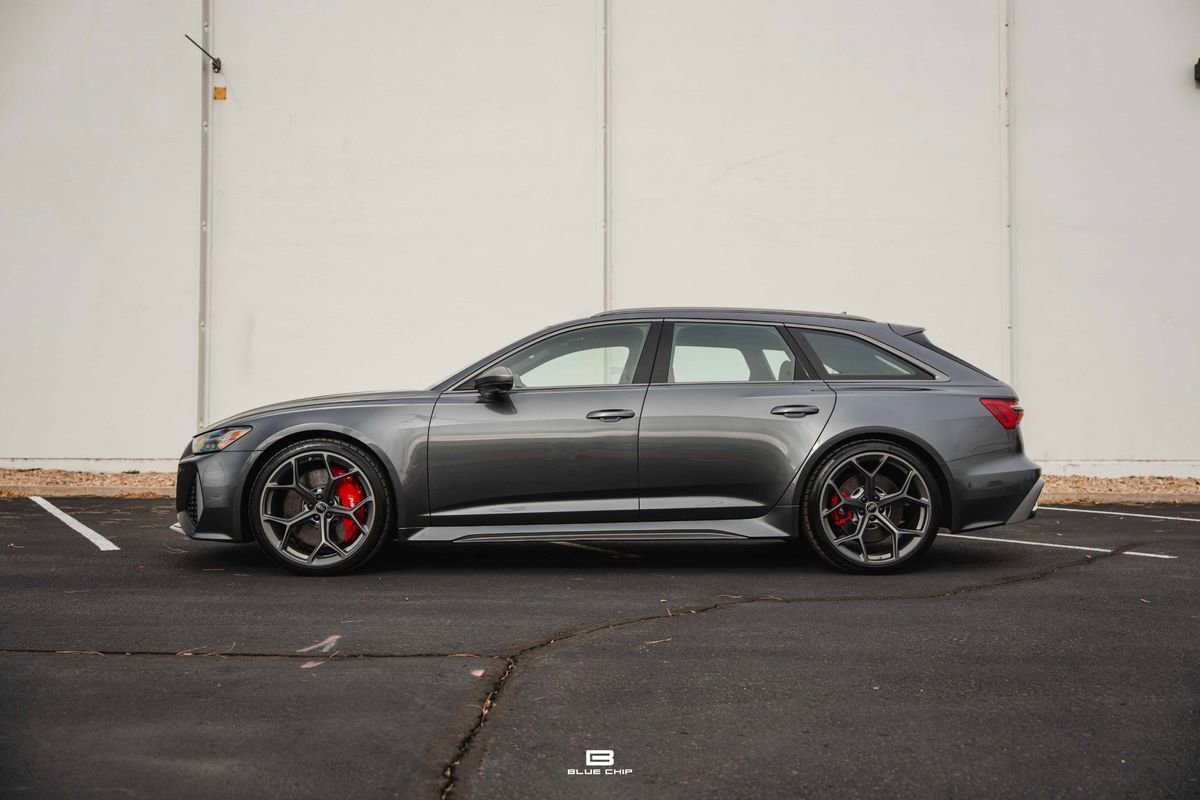 Used 2025 Audi RS 6 performance w/ Executive Package image 2