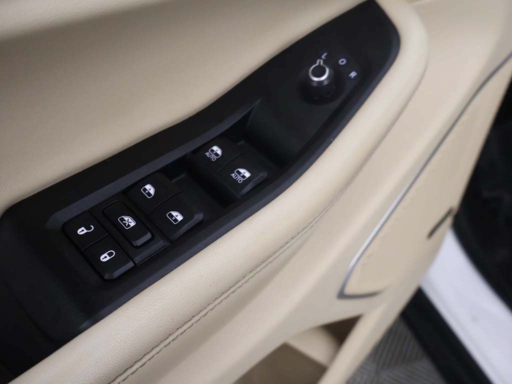 Used 2022 Jeep Grand Cherokee Limited AWD/4WD image 42